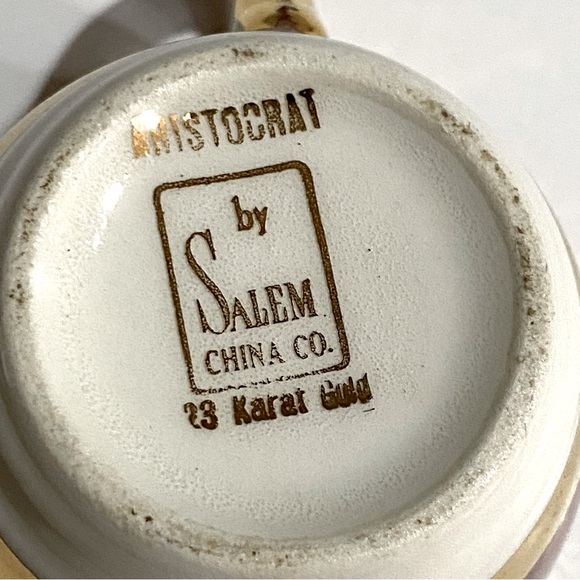 ESTATE VTG DEMITASSE TEA CUP ARISTOCRAT SALEM CHINA 23k GOLD BURGUNDY MAROON - Picture 3 of 7